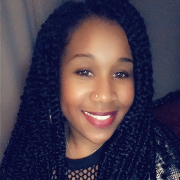 Meet your Posher, Lauryce - Picture 3 of 13